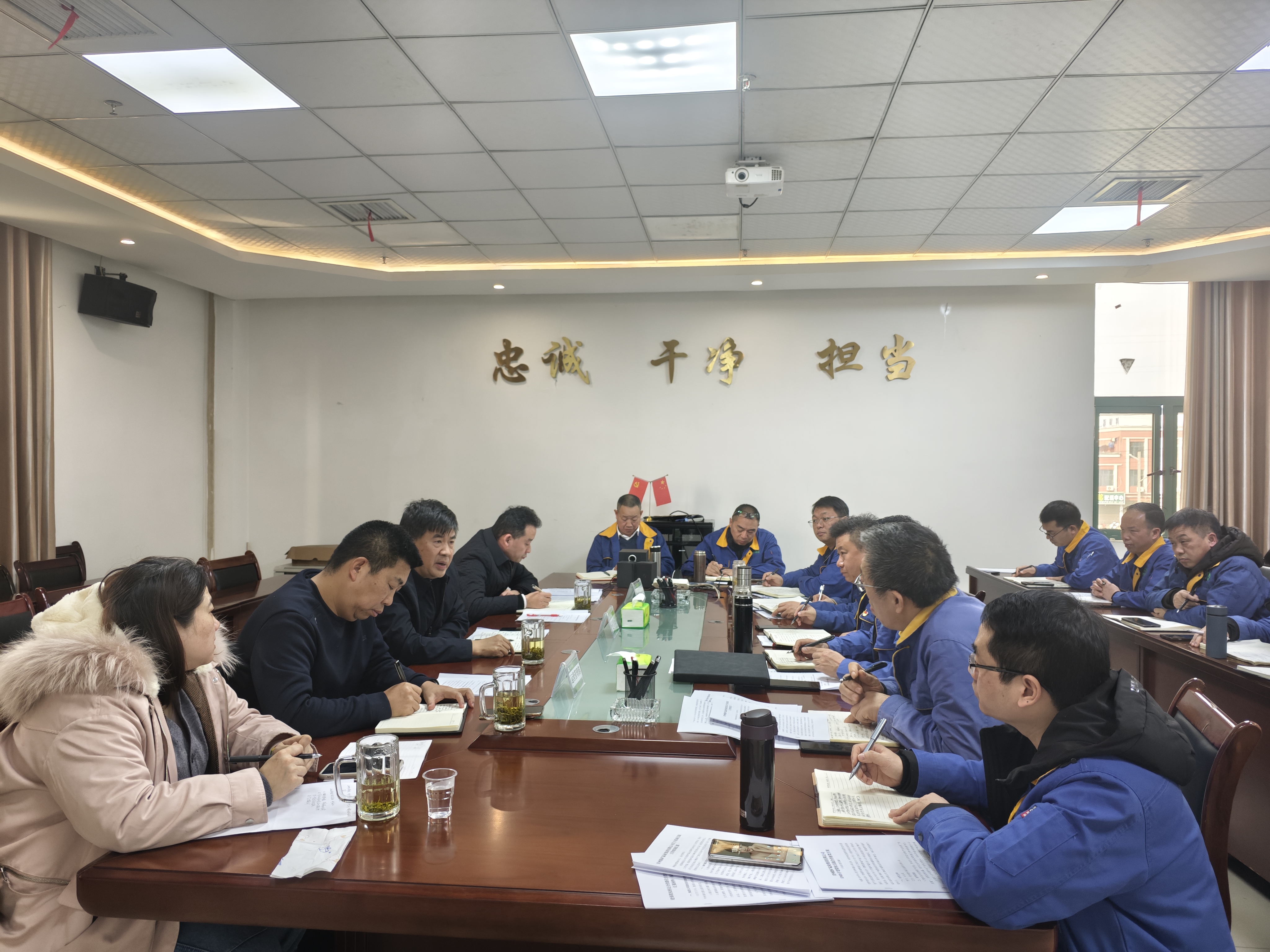 精準調研明方向   凝心聚力開新局 趙震海率隊到能礦錳業調研